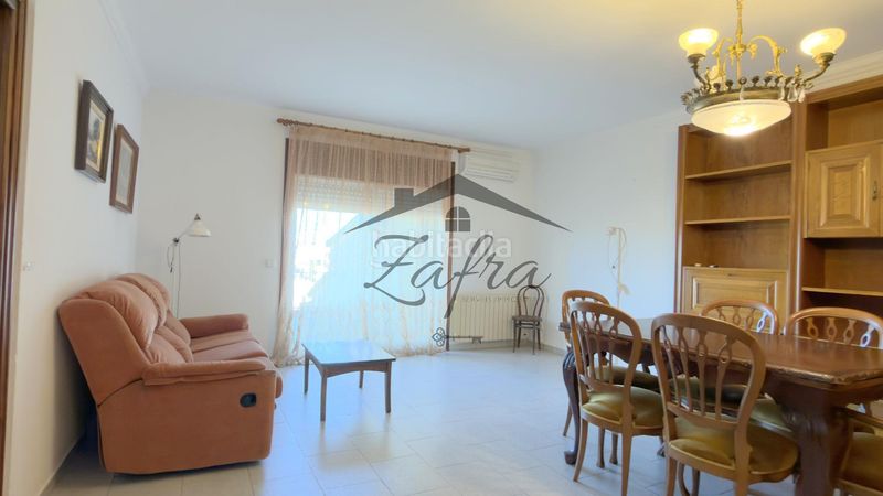 Foto ea4be889-02bb-43b8-ab2a-876afab2aa9d. Casa adossada amb calefacció aparcament a Centre Vidreres