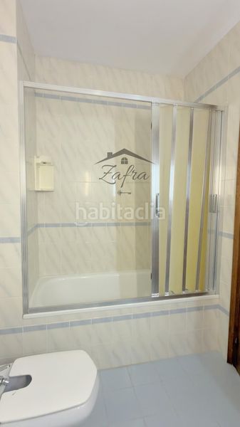 Foto f07488eb-562c-4ace-9416-c9ae29d9419d. Casa adossada amb calefacció aparcament a Centre Vidreres