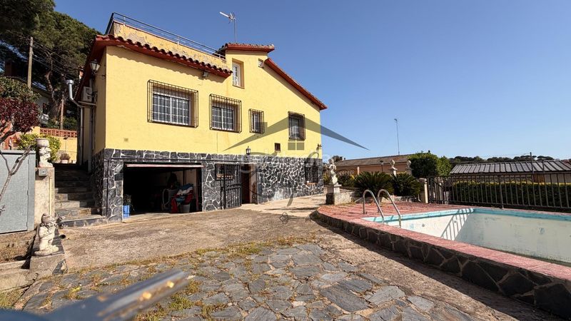 Foto f444f6ef-14fd-43c1-a550-02ae44e1c6b5. Casa amb calefacció aparcament a Residencial Park Maçanet de la Selva