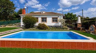 Casa  Carrer carrer sant mart�. Bonita casa unifamiliar en urb montbarbat