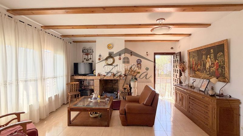 Foto 3d6a8db6-f074-4af7-b38d-c078825be1bb. Casa amb aparcament a Terrafortuna - Puig Ventós Vidreres
