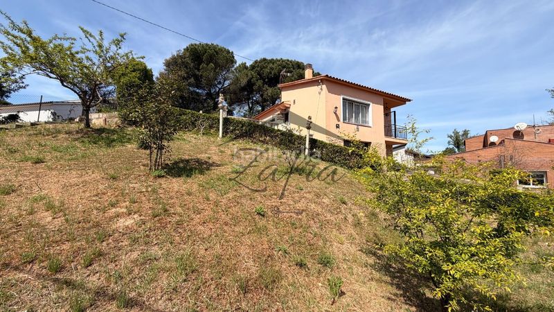 Foto b7fa2819-b63e-402e-b0f6-5760b6abbe0a. Casa amb aparcament a Terrafortuna - Puig Ventós Vidreres
