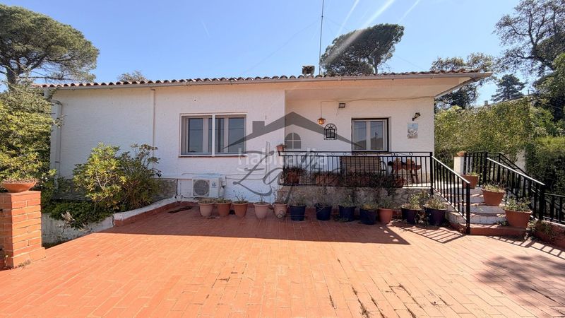 Foto 06f97047-fd2f-4445-9405-222536d840b2. Casa amb calefacció aparcament piscina a Montbarbat Maçanet de la Selva