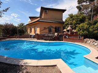 Casa  Urbanització terrafortuna. Bonita casa en urb de vidreres