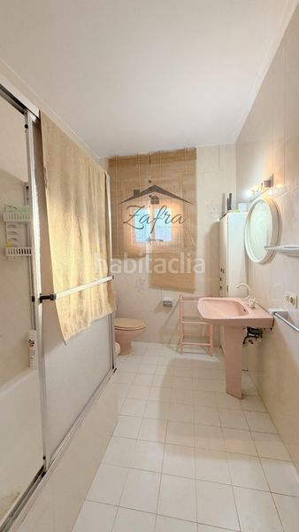 Foto 59249dfb-7172-4a14-b6c5-9bb864c522ee. Casa amb calefacció aparcament a Centre Vidreres