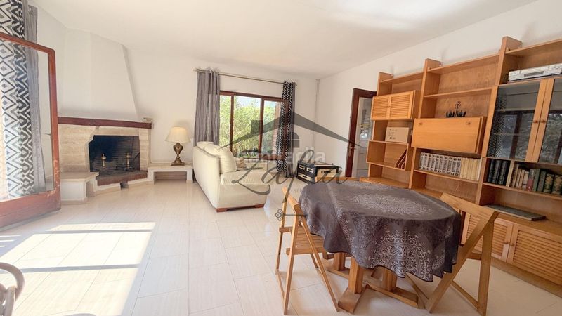 Foto 5c7ca888-925e-41ff-95b0-e91f87052909. Casa amb calefacció aparcament a Centre Vidreres