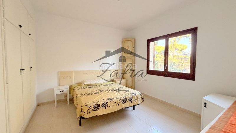 Foto a5996b9d-e7d3-4a7c-ba8f-51e3e4af38f9. Casa amb calefacció aparcament a Centre Vidreres