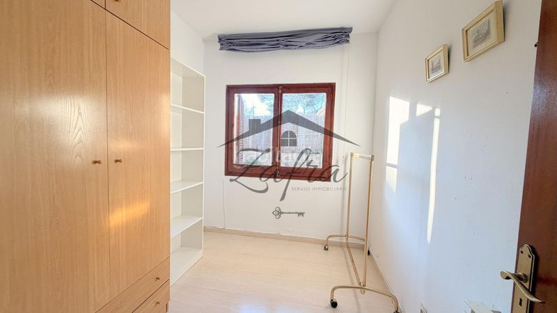 Foto dc115867-5081-4ee8-b8d2-4c5506ea9a23. Casa amb calefacció aparcament a Centre Vidreres