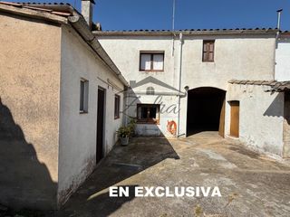 Casa a schiera  Plaça església. Bonita casa en el pueblo de vidreres