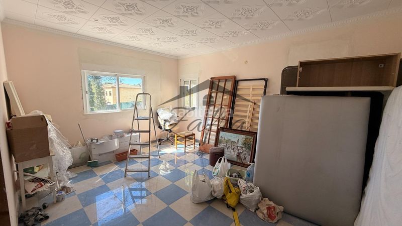 Foto f33b7339-828f-4091-bd66-fd592d62e45a. Casa amb calefacció aparcament piscina a La Goba Vidreres