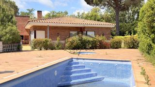 Casa  Carrer carrer roure. Exclusiva vivienda en la urbanización de can carbonell  espacio,