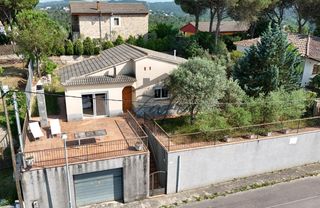 Casa  Urbanització terrafortuna. Casa de una sola planta con gran terraza en terrafortuna  vidrer