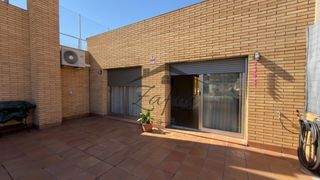 Reihenhaus  Carrer carrer lleó fontova. Magnifica casa en pleno centro de badalona