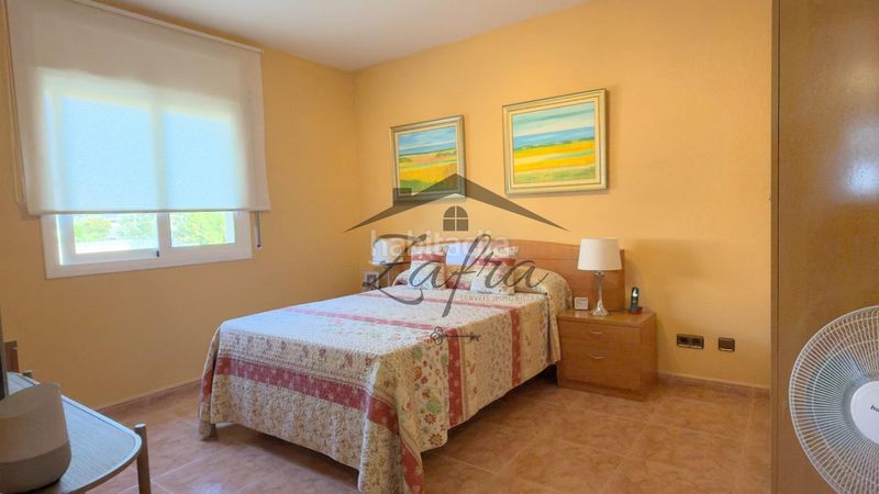 Foto 765cd668-6441-45d9-9f25-eb50dd613186. Casa amb calefacció aparcament piscina a Centre Vidreres