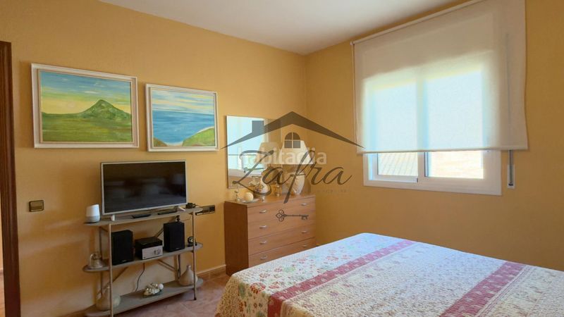 Foto bde7d522-ae9c-4367-a405-2df56690398c. Casa amb calefacció aparcament piscina a Centre Vidreres