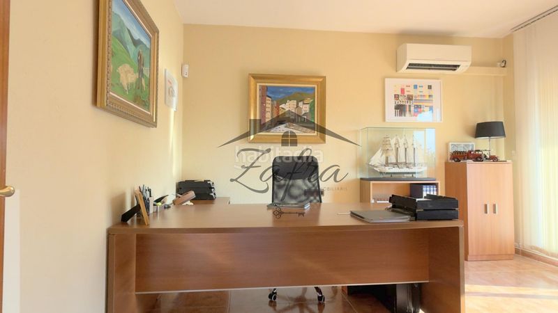 Foto c9a28d35-3648-409e-a7da-8f928ab5f864. Casa amb calefacció aparcament piscina a Centre Vidreres
