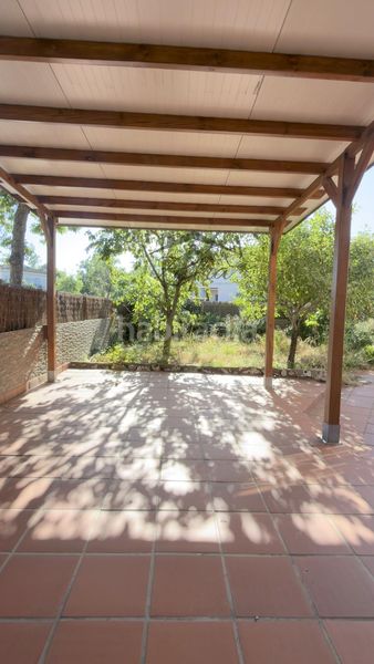 Foto 4135d009-8b2d-493d-aabc-94a40b3e7f76. Casa adossada amb calefacció aparcament a Fontajau - Sant Ponç Girona