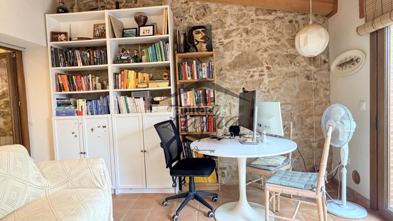 Foto e0035e40-0744-4b86-a5ca-d0f5268d110b. Casa adossada amb calefacció a Llagostera