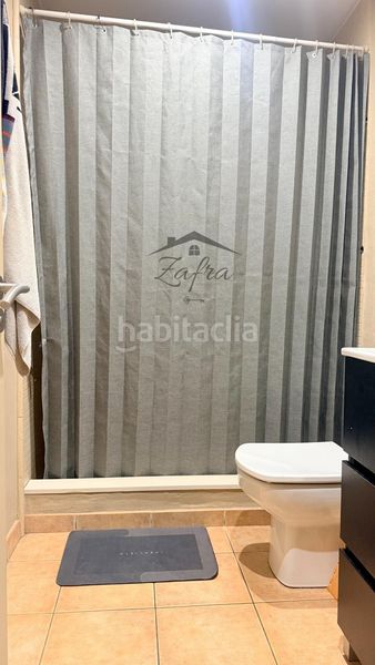 Foto dd1d4292-ee7f-4fc3-b70d-70e2e9197be6. Casa adossada amb calefacció a Llagostera