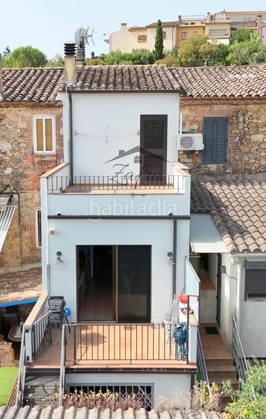 Foto ea62c5b9-ff8c-4f78-a126-4a5c2aed0644. Casa adossada amb calefacció a Llagostera