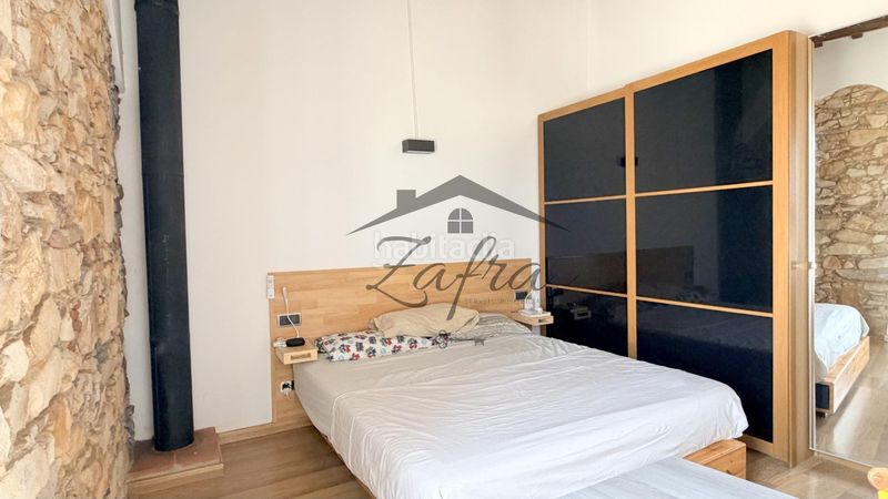 Foto f69f5d30-5056-407a-b29e-f7ae69b58a3d. Casa adossada amb calefacció a Llagostera