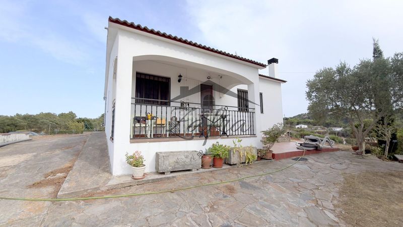 Foto f9fef50c-13ff-469d-88c6-09a691fecbfe. Casa amb aparcament piscina a Montbarbat Maçanet de la Selva
