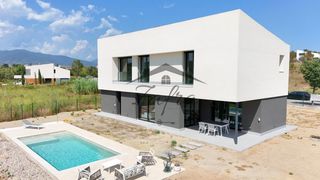 Haus  Carrer carrer marc de vilalba. Última casa premium disponible frente al golf  la roca del vallè