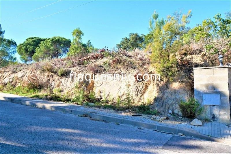 Foto f74da42d-b154-4bac-b165-0675317365f5. Residential plot in avinguda de argimont 12 in Riudarenes