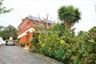 Chalet in Avinguda de argimont 83