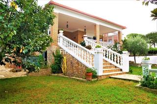 Chalet in Carrer tucan 7