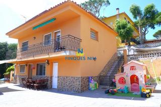 Chalet in Avinguda de tordera 29