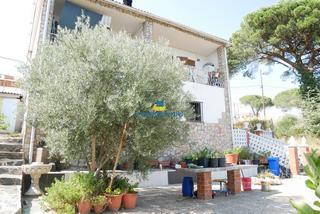 Xalet a Avinguda arbres 165. Encantadora casa con mltiples posibilidades en residencial park