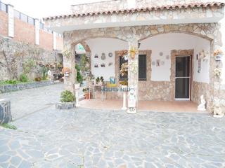 Xalet a Carrer farigola 16. Encantadora propiedad en can fornaca