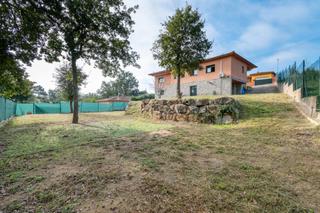 Xalet  Carrer del pi. Casa en les comes/sils
