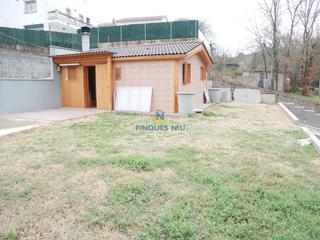 Casa a Carrer la ginesta 132. Bonita casita de madera en urbanizacion entre lloret y vidreres