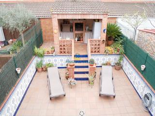 Reihenhaus in Carrer empordà 7. Bonita casa adosada en caldes de malavella