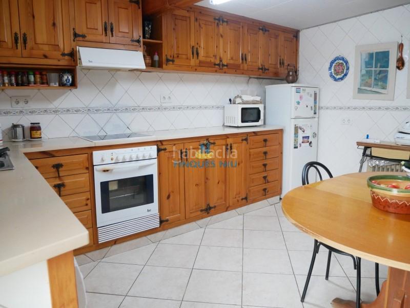 Foto 09c5b771-fae0-44c9-8f91-466b2f5e57cc. Chalet en carrer del freixe 5 te gustaría vivir en una masiá con la comodidad de tenerlo todo a mano, pues esta es tu oportunidad. en Sils