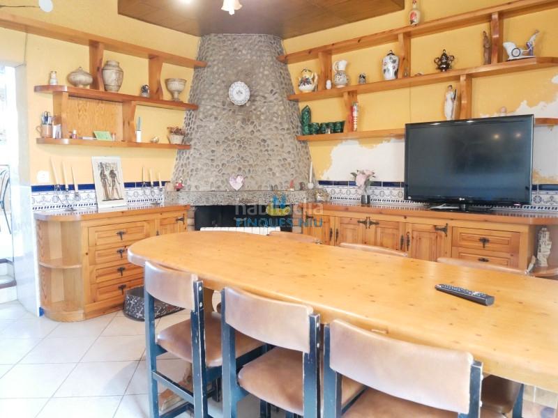 Foto 23d32fb4-6de4-4fe1-9ed0-352f9eb4d08f. Chalet en carrer del freixe 5 te gustaría vivir en una masiá con la comodidad de tenerlo todo a mano, pues esta es tu oportunidad. en Sils