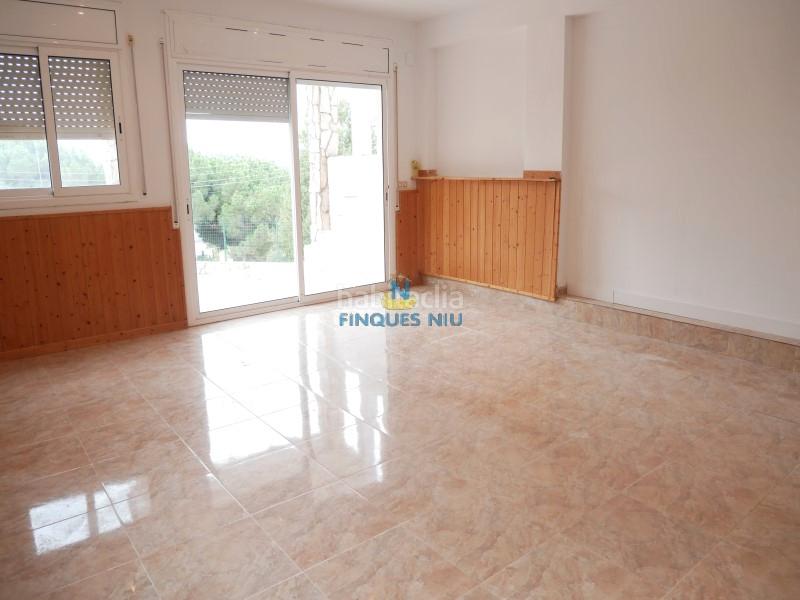 Foto 4819acd1-96ba-4089-b4ab-a21eeb971282. Casa a carrer tulipà 4 a Aiguaviva Parc Vidreres