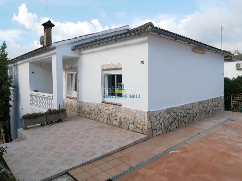 Foto cc98469a-143e-4c9c-8603-8810de9adb19. Casa a carrer tulipà 4 a Aiguaviva Parc Vidreres