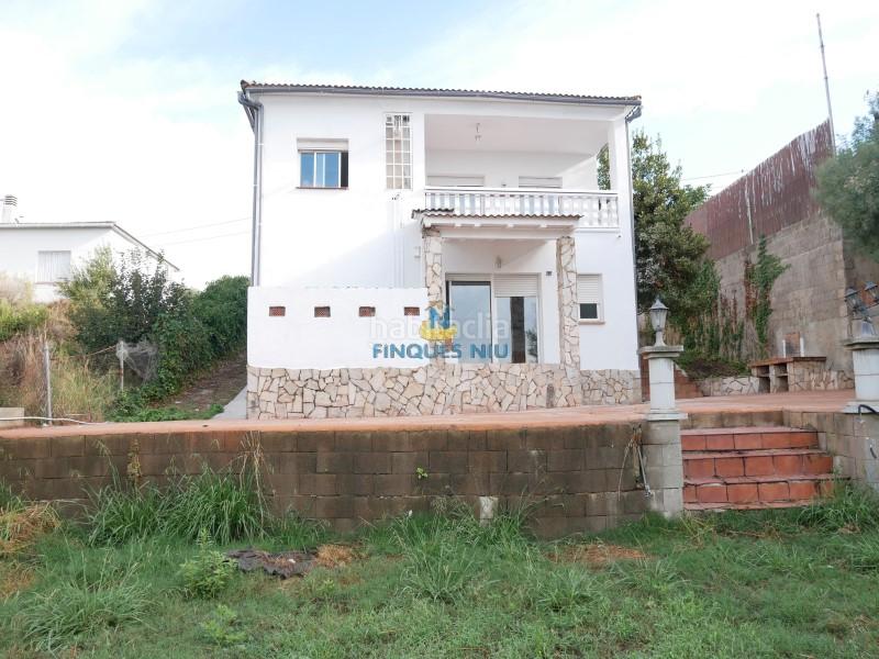 Foto da50fb6d-e1eb-4777-94fc-92298e4f0099. Casa a carrer tulipà 4 a Aiguaviva Parc Vidreres