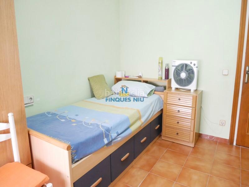 Foto 16554781-11ce-45a5-b8ce-338d140cc64b. Xalet amb xemeneia aparcament a Maçanet de la Selva poble Maçanet de la Selva