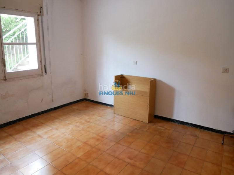 Foto 3e41d26a-067b-4a3e-8d24-9b99d9a2475b. Xalet amb xemeneia aparcament a Maçanet de la Selva poble Maçanet de la Selva