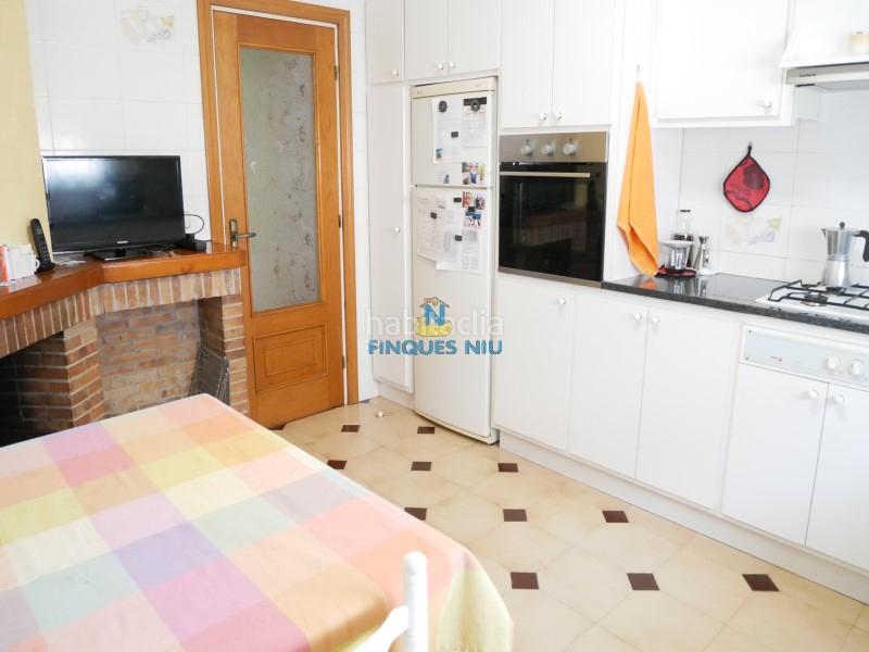 Foto 77c297d5-d3dd-4a40-8a9a-d95ba94d9f83. Xalet amb xemeneia aparcament a Maçanet de la Selva poble Maçanet de la Selva