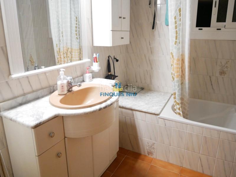 Foto 7cc2dd25-0db3-4099-8daf-14fafe79011b. Xalet amb xemeneia aparcament a Maçanet de la Selva poble Maçanet de la Selva