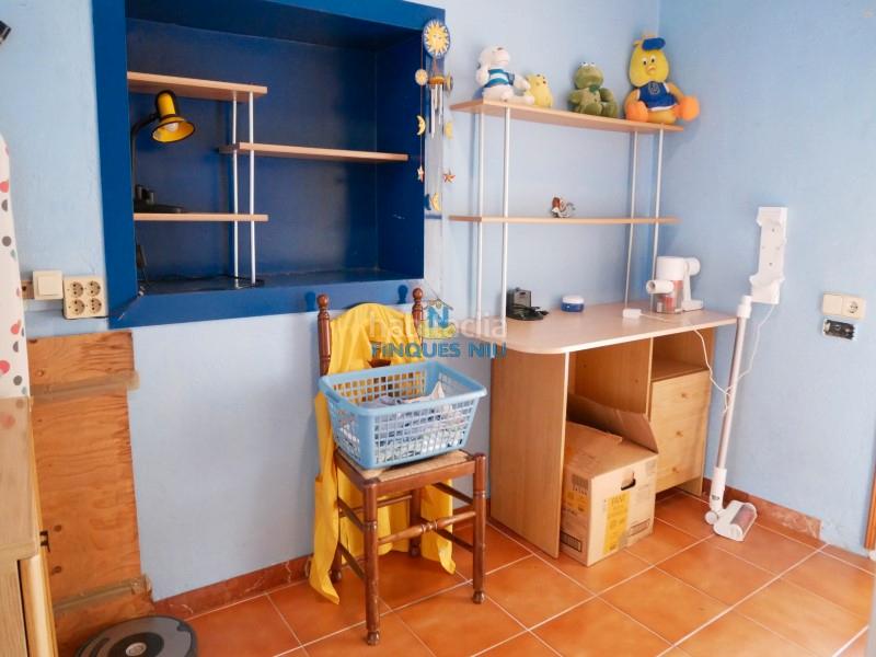 Foto 8af93238-7610-4c28-ac6f-35b79d3c4bc1. Xalet amb xemeneia aparcament a Maçanet de la Selva poble Maçanet de la Selva