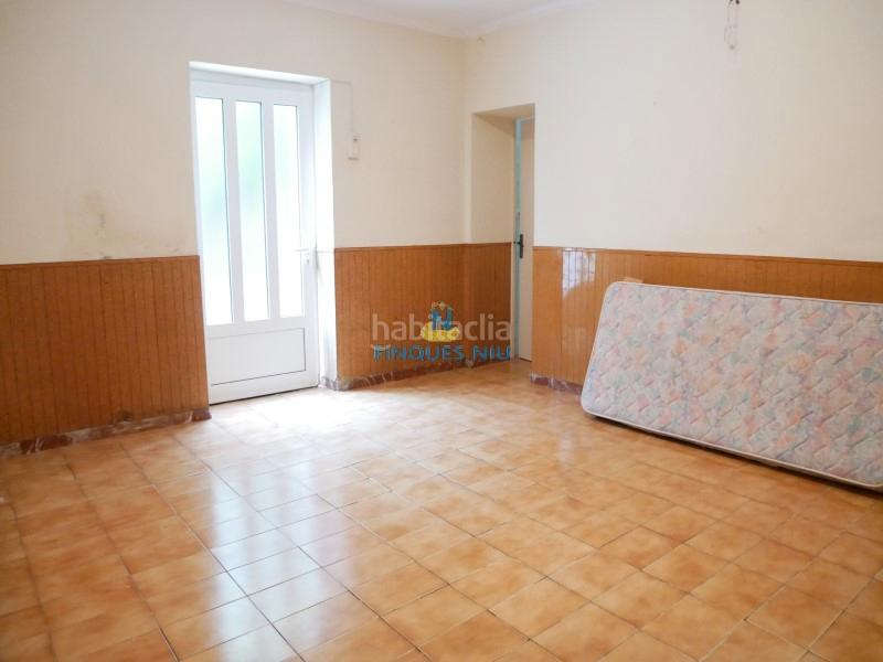 Foto cdef0ccd-1a02-4a63-96fb-b9093d1048c4. Xalet amb xemeneia aparcament a Maçanet de la Selva poble Maçanet de la Selva