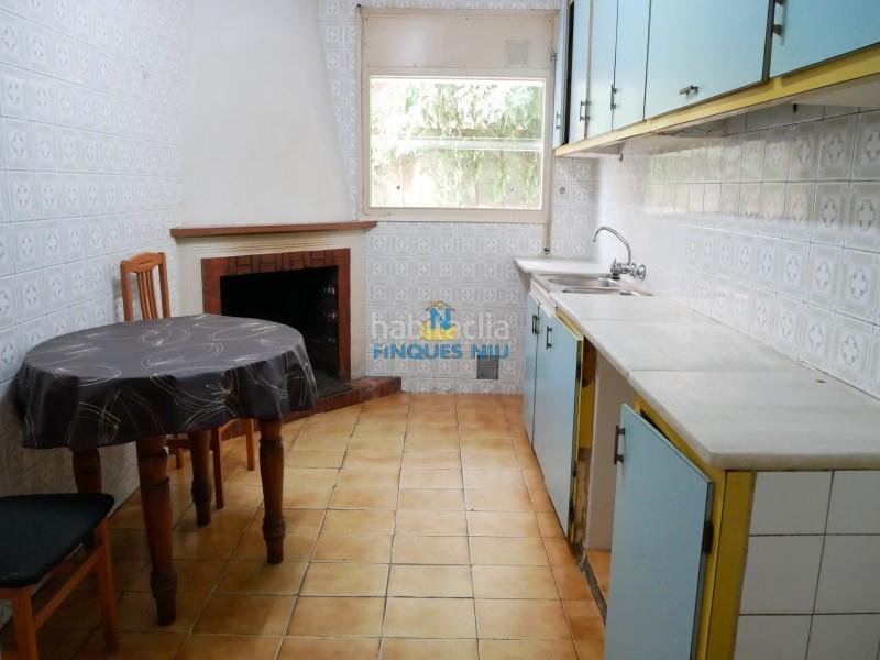 Foto d347f9f3-dcba-47b4-982c-98f8d518d333. Xalet amb xemeneia aparcament a Maçanet de la Selva poble Maçanet de la Selva