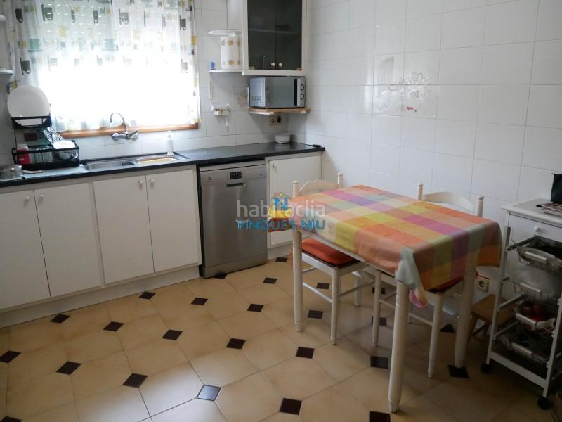 Foto d4db8d5a-c774-4269-9b05-f4ebe4ebe679. Xalet amb xemeneia aparcament a Maçanet de la Selva poble Maçanet de la Selva