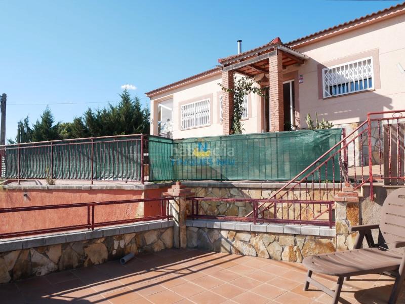 Foto 05c9f80c-a315-402f-86cf-598eea6b506a. Chalet avec cheminée chauffage parking piscine dans Vidreres